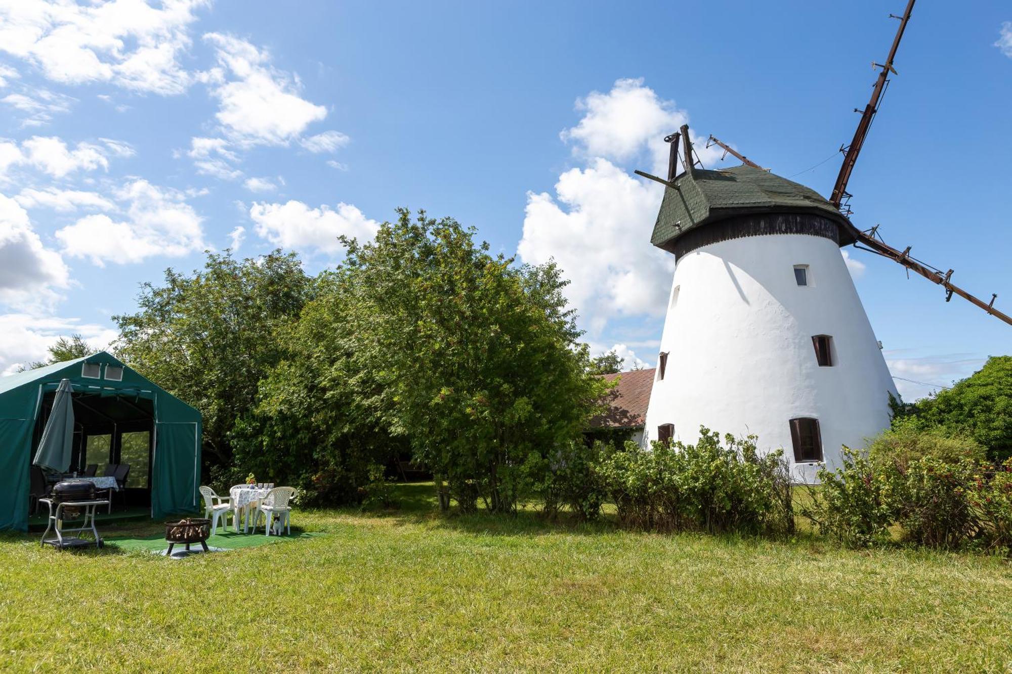 Windmill Vacation Home In Ledzin Near Baltic Sea Niechorze Rum bild