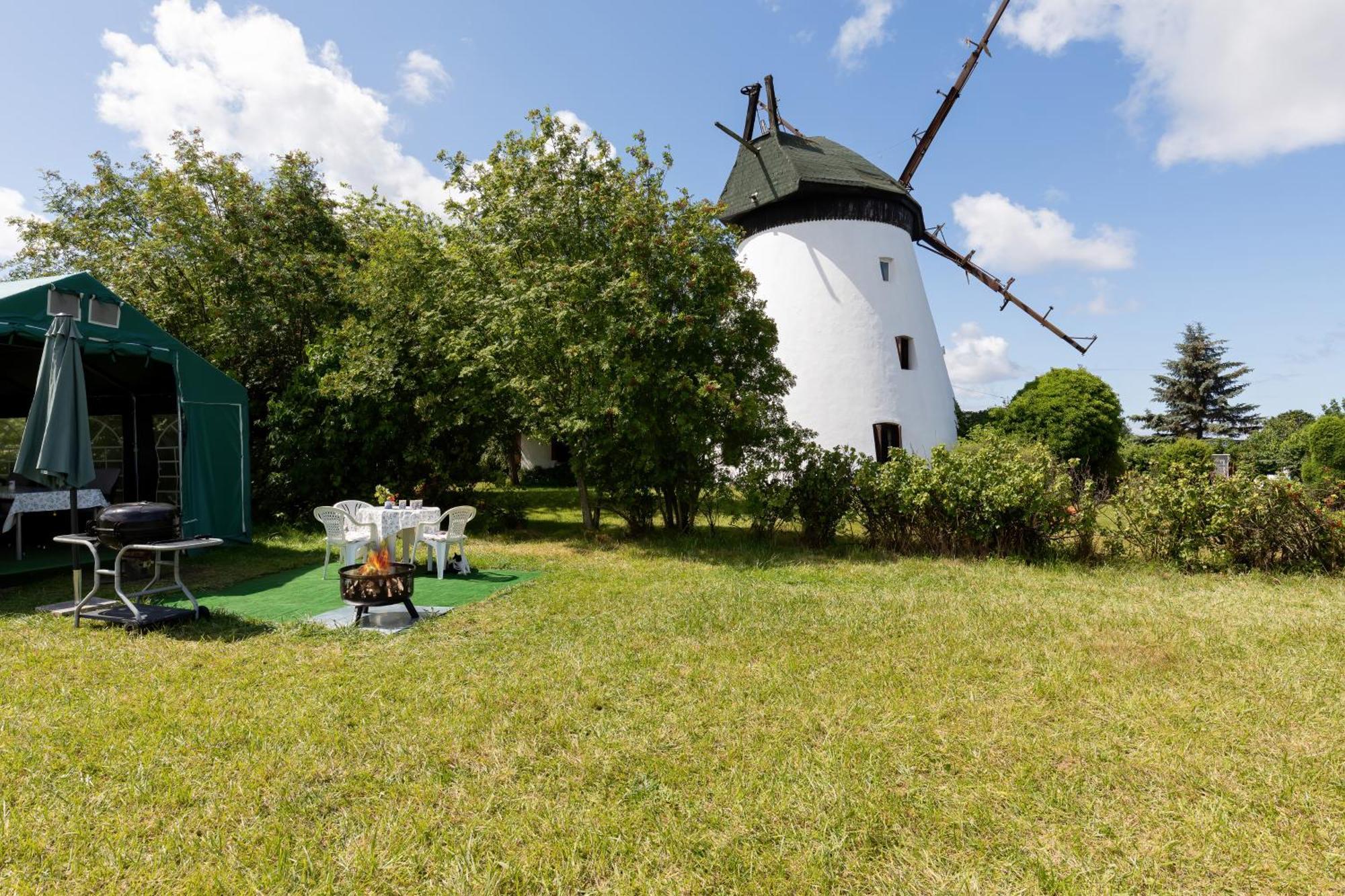 Windmill Vacation Home In Ledzin Near Baltic Sea Niechorze Rum bild