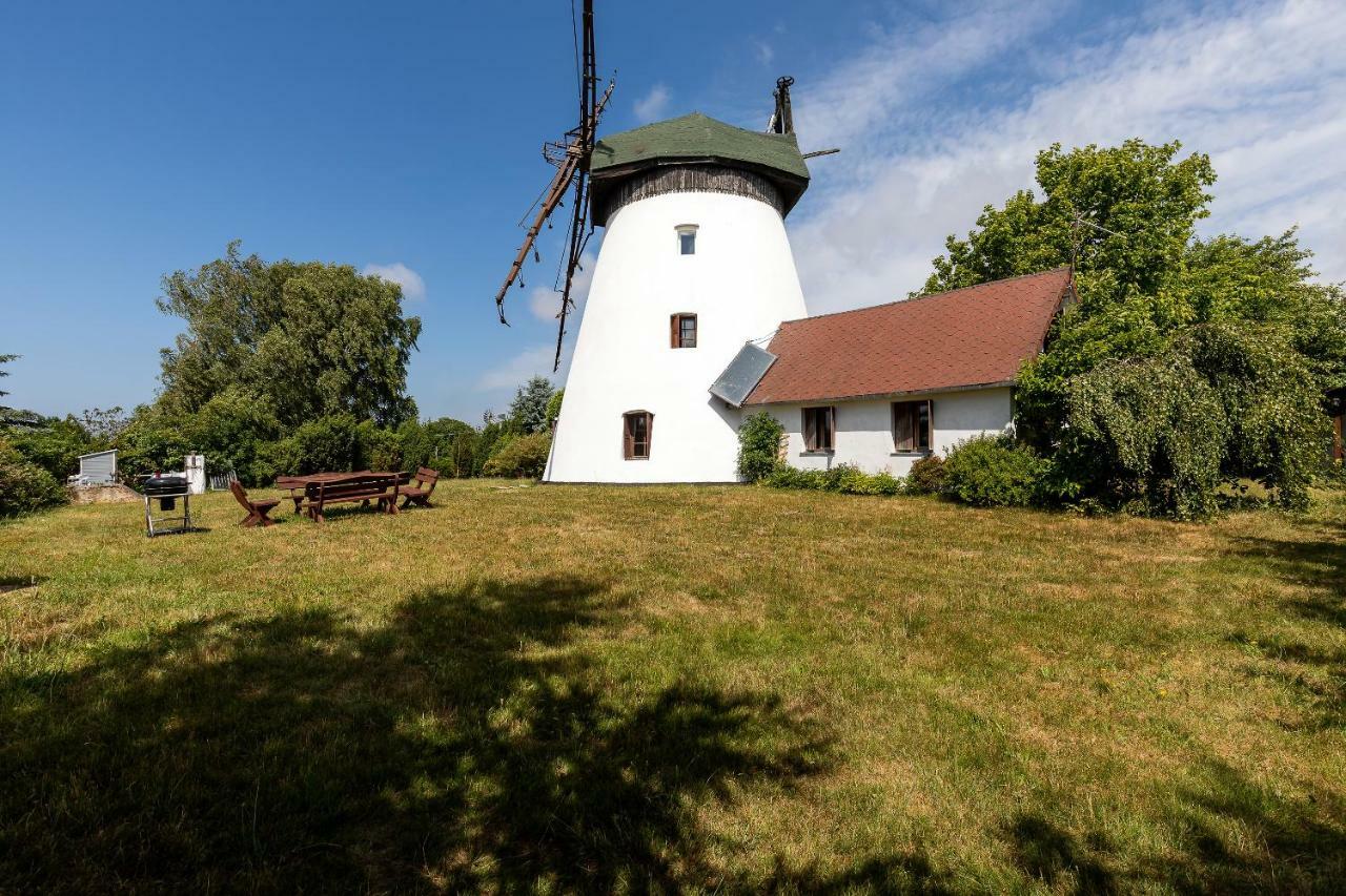 Windmill Vacation Home In Ledzin Near Baltic Sea Niechorze Exteriör bild